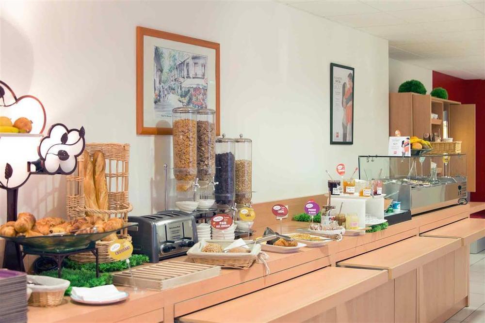 ไอบิส รอสคอฟ บอร์ด เดอ แมร์ Hotel รอสกอฟ ร้านอาหาร รูปภาพ