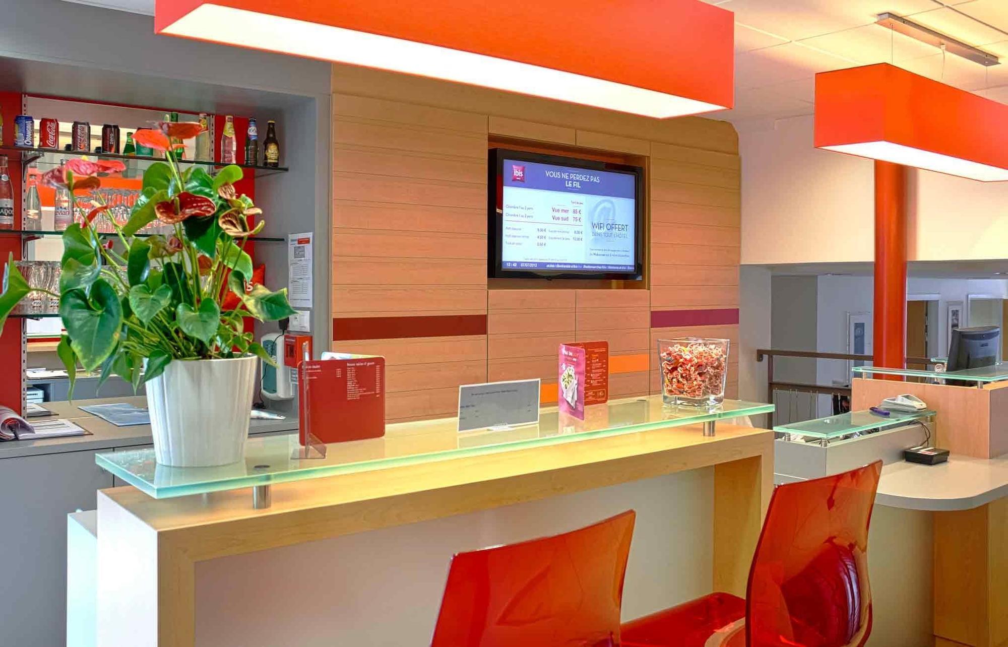 ไอบิส รอสคอฟ บอร์ด เดอ แมร์ Hotel รอสกอฟ ภายนอก รูปภาพ